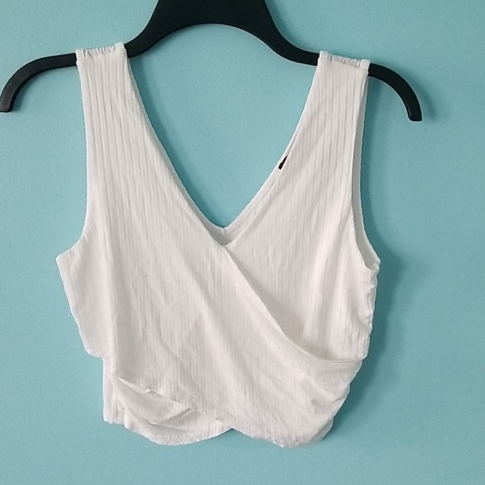 Forever 21 low cut cropped tank